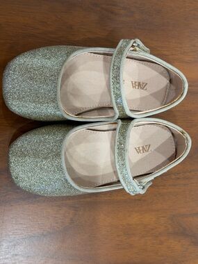Zara Girls Glitter Strap Mary Janes in Gold